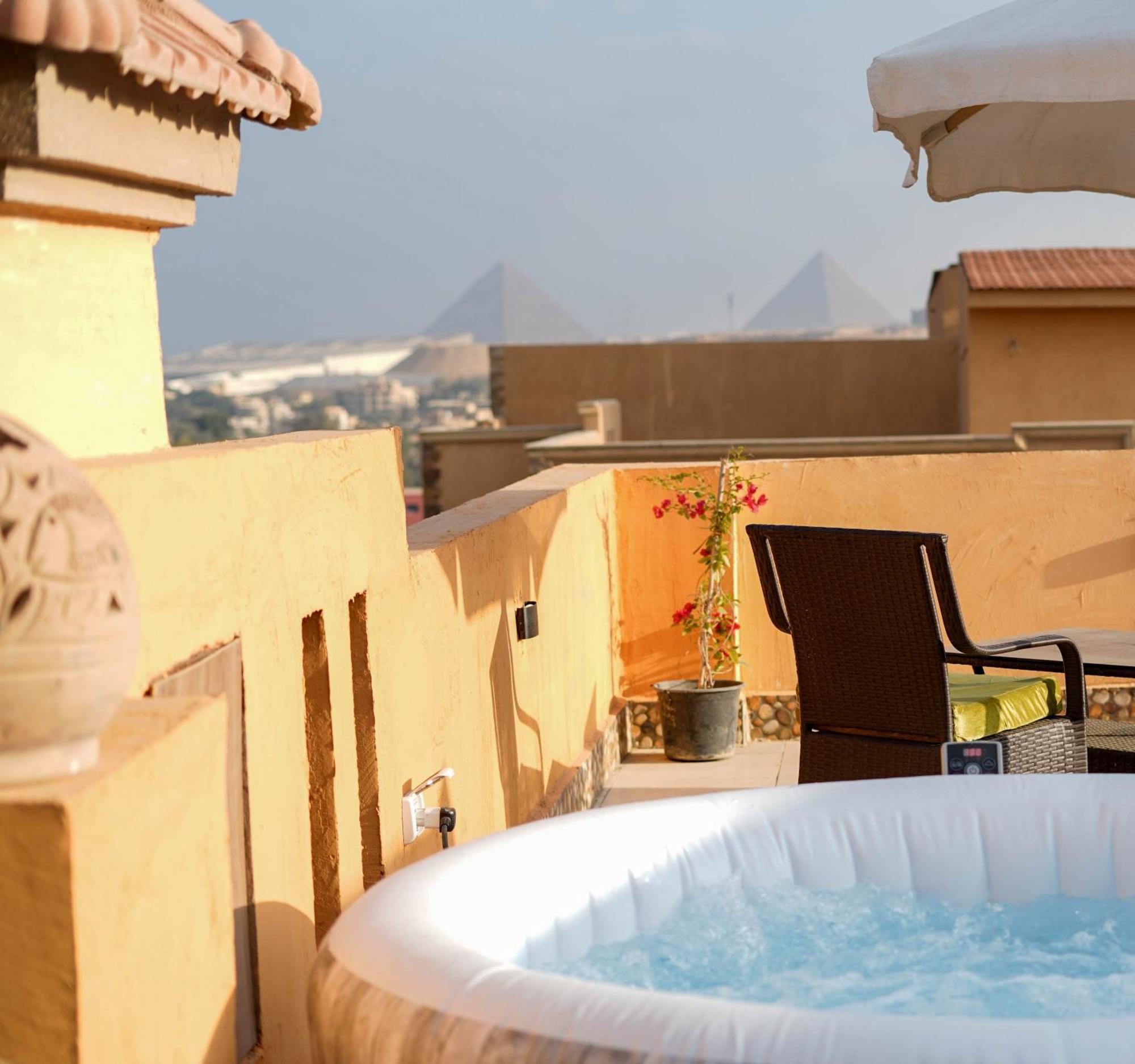 Boho Getaway With Pyramids View & Jacuzzi Lejlighed Giza Eksteriør billede